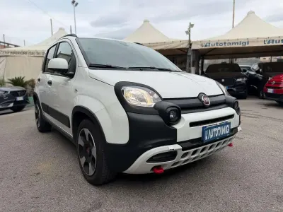Usata Fiat Panda Cross Cross 69 CV (50 kW) 2024 Bianco Utilitaria