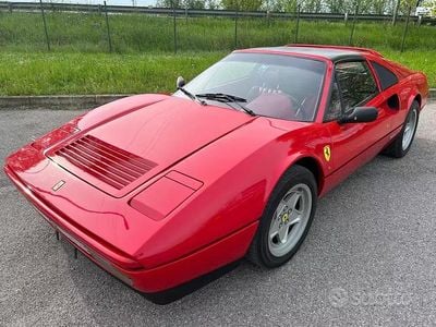 Usata Ferrari 328 270 CV (198 kW) 1987 Rosso Cabrio
