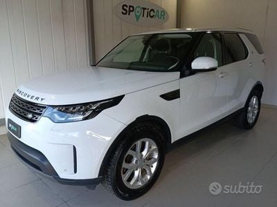 Land Rover Discovery 5
