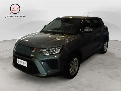 Nuova KGM Tivoli 135 CV (99 kW) 2025 Platinum gray SUV