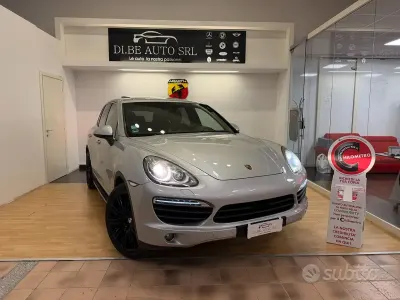 Usata Porsche Cayenne 245 CV (180 kW) 2012 Grigio SUV