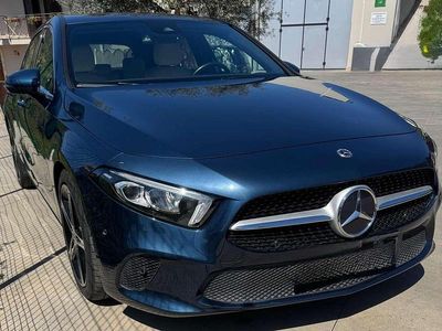 Usata Mercedes A180 136 CV (100 kW) 2020 Blu/azzurro Berlina