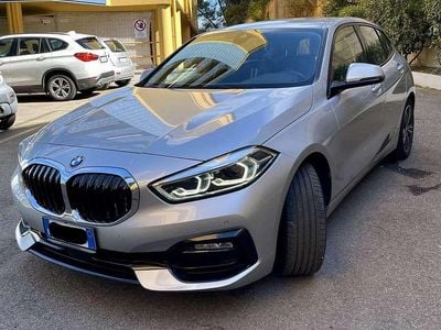 Usata BMW 116 Sport Line 116 CV (85 kW) 2021 Argento Utilitaria