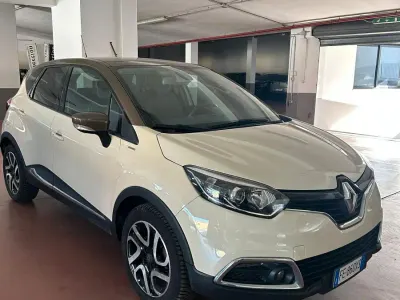 Usata Renault Clio IV 89 CV (65 kW) 2015 Beige Berlina