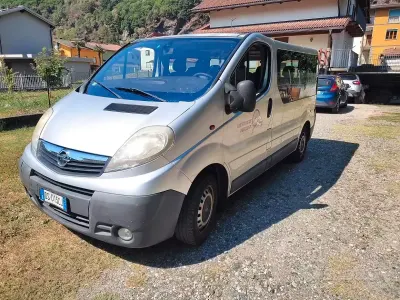 Usata Opel Vivaro 114 CV (83 kW) 2008 Grigio Monovolume