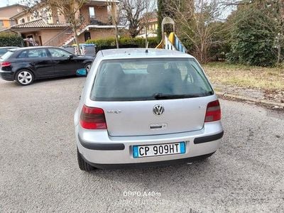Usata VW Golf IV 101 CV (74 kW) 2003 Grigio Berlina