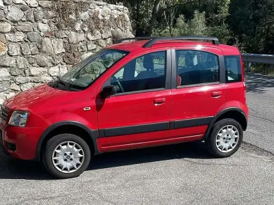 Usata Fiat Panda 4x4 Climbing 60 CV (44 kW) 2006 Rosso Utilitaria