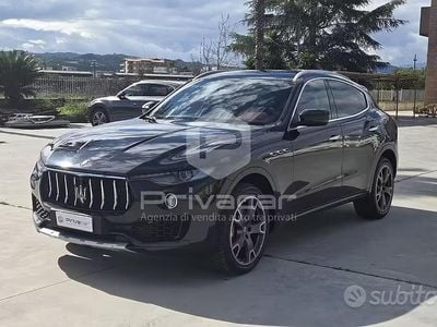 Usata Maserati Levante 275 CV (202 kW) 2016 Nero SUV