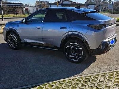 Usata Peugeot e-3008 GT 103 kW (141 CV) 2024 Argento SUV