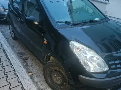 Usata Nissan Pixo 68 CV (50 kW) 2010 Nero Utilitaria