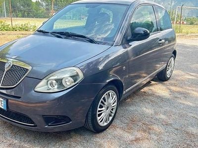 Usata Lancia Ypsilon 69 CV (50 kW) 2012 Marrone Utilitaria
