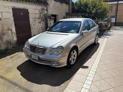 Usata Mercedes C220 Avantgarde 150 CV (110 kW) 2004 Berlina