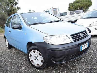 Usata Fiat Punto Dynamic 60 CV (44 kW) 2005 Blu Utilitaria