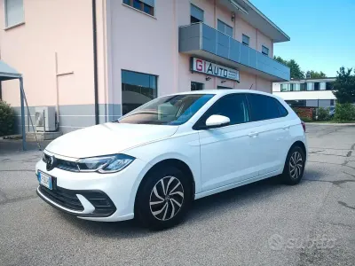 Usata VW Polo 80 CV (58 kW) 2021 Bianco Utilitaria