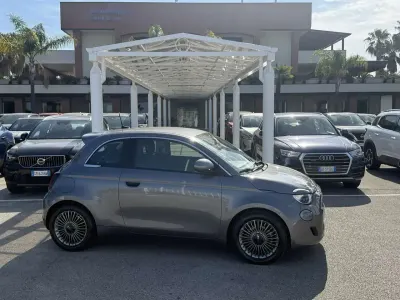 Usata Fiat 500e La Prima 42 kW (58 CV) 2020 Grigio Utilitaria