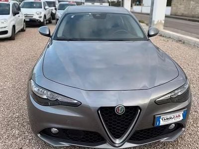 Usata Alfa Romeo Giulia 150 CV (110 kW) 2017 Grigio Berlina