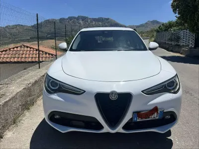 Usata Alfa Romeo Stelvio Executive 210 CV (154 kW) 2017 Bianco SUV