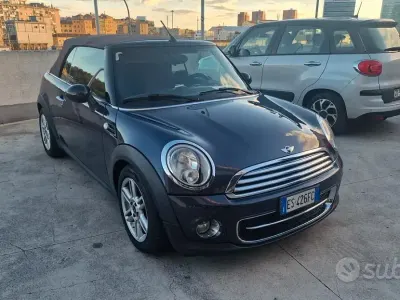 Usata Mini Cooper D Cabriolet 112 CV (82 kW) 2013 Blu Cabrio