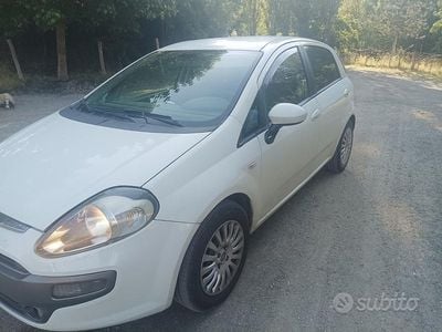 Usata Fiat Punto 95 CV (69 kW) 2011 Utilitaria