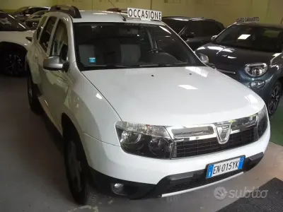 Usata Dacia Duster Lauréate 107 CV (78 kW) 2012 Bianco SUV