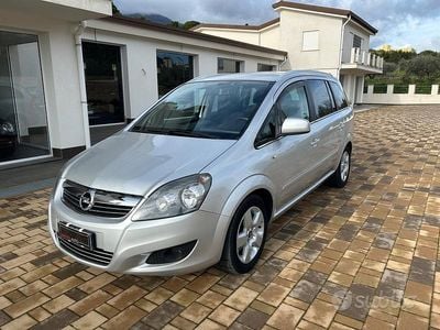 Usata Opel Zafira 110 CV (80 kW) 2014 Grigio Monovolume