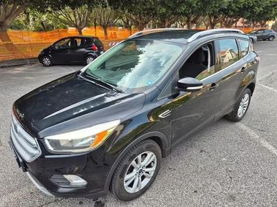 Usata Ford Kuga S 120 CV (88 kW) 2017 Nero SUV