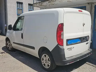 Usata Fiat Doblò 90 CV (66 kW) 2017 Bianco Monovolume