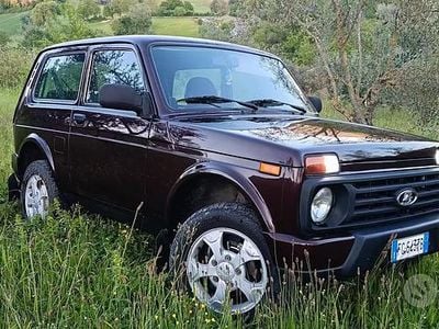 Usata Lada niva 2017 Rosso SUV