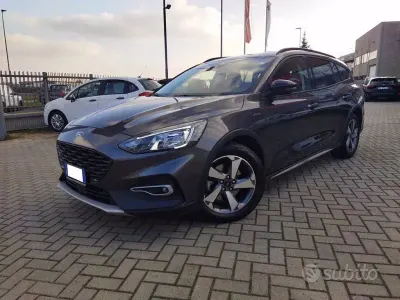 Usata Ford Focus Active 125 CV (91 kW) 2022 Grigio Station wagon
