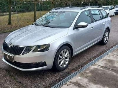 Grigio Usata 2019 Skoda Octavia Style Station wagon | 12.700 € (Buon prezzo)
