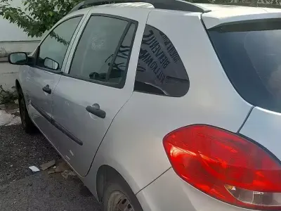 Usata Renault Clio GrandTour 75 CV (55 kW) 2008 Grigio Station wagon