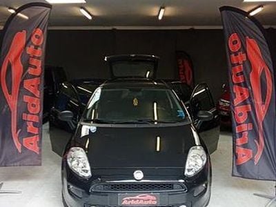 Usata Fiat Punto Street 77 CV (56 kW) 2018 Nero Utilitaria