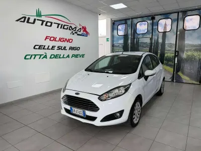 Usata Ford Fiesta Business Edition 60 CV (44 kW) 2013 Bianco Berlina