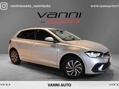 Usata VW Polo Life 80 CV (58 kW) 2023 Argento Utilitaria
