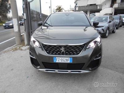 Usata Peugeot 3008 GT-line 131 CV (96 kW) 2019 Verde SUV