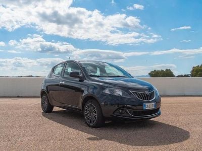 Usata Lancia Ypsilon Gold 70 CV (51 kW) 2023 Nero Utilitaria