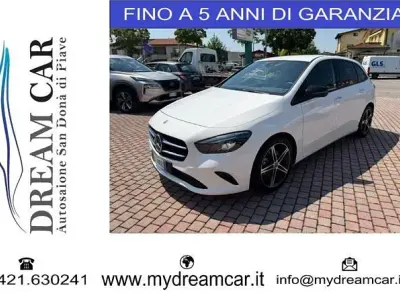 Usata Mercedes B180 116 CV (85 kW) 2022 Bianco Utilitaria