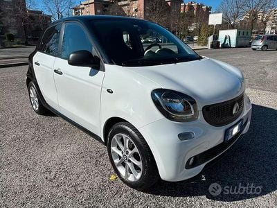 Usata Smart ForFour 70 CV (51 kW) 2017 Bianco Utilitaria