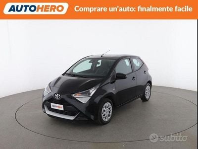 Usata Toyota Aygo X-play 72 CV (52 kW) 2021 Nero Utilitaria