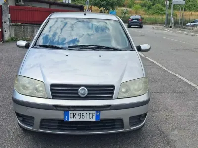 Usata Fiat Punto 60 CV (44 kW) 2004 Utilitaria