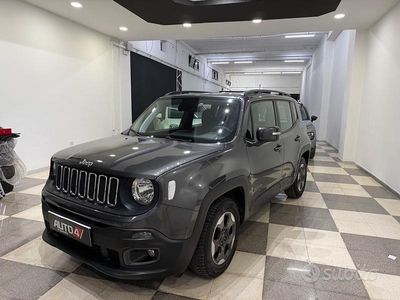 Usata Jeep Renegade Limited 120 CV (88 kW) 2018 Grigio SUV