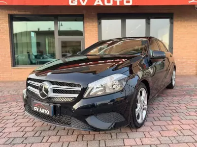 Usata Mercedes A180 109 CV (80 kW) 2014 Nero Utilitaria