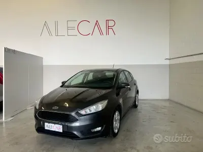 Usata Ford Focus S 101 CV (74 kW) 2017 Grigio Berlina