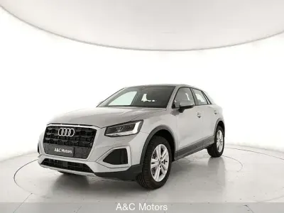 Nuova Audi Q2 Advanced 150 CV (110 kW) 2025 Argento SUV