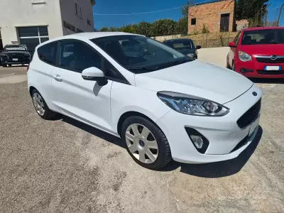 Usata Ford Fiesta Trend 86 CV (63 kW) 2020 Bianco Utilitaria