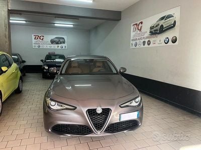 Usata Alfa Romeo Giulia Business 180 CV (132 kW) 2017 Marrone Berlina