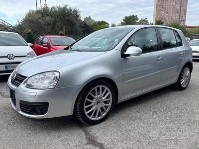 Begagnad VW Golf V Comfortline 170 HK (125 kW) 2007 Grå Sedan