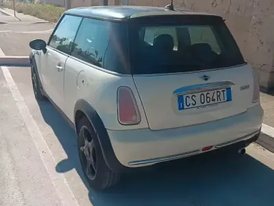 Usata Mini Cooper 116 CV (85 kW) 2004 Utilitaria