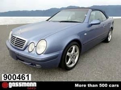 Käytetty Mercedes CLK320 218 HP (160 kW) 1998 Sininen Avoauto