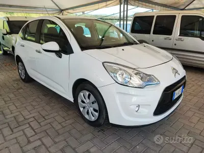 Gebraucht Citroën C3 60 PS (44 kW) 2012 Weiß Kleinwagen